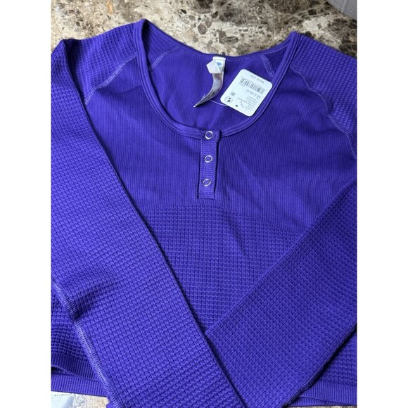 Free People Movement Women’s Purple Long Sleeve Waffle Henley Pullover Size M/L - Picture 10 of 11